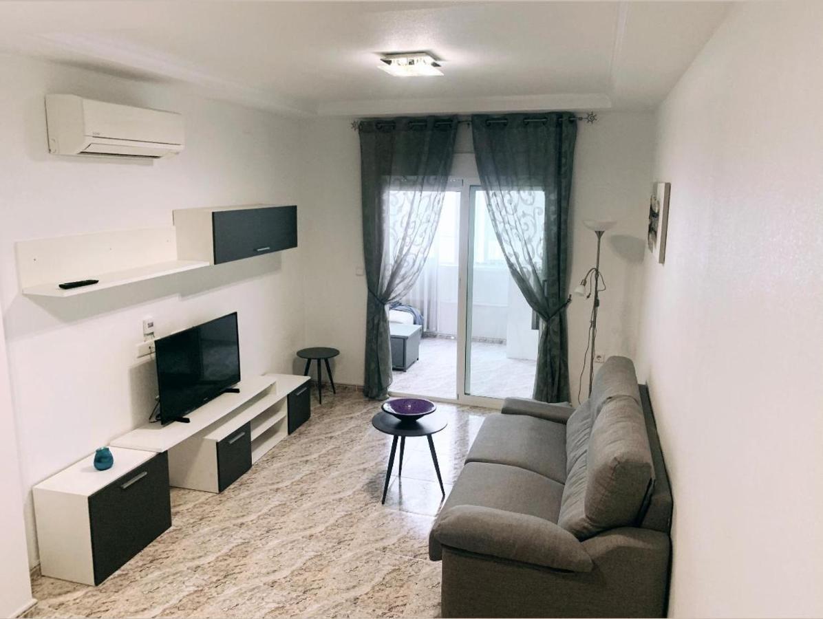 Apartamento Lola Торевиеха Екстериор снимка